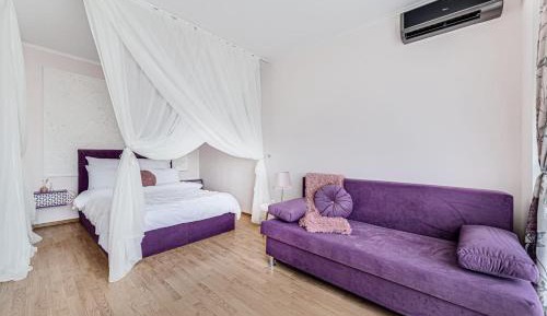 Studio Apartment with Balcony