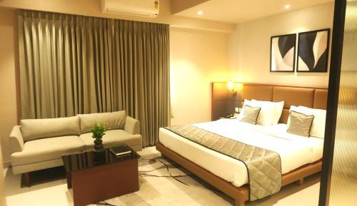 Superior King Suite