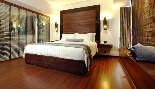 Day Use Room 12-6 pm on Same Day (No Overnight Stay) Complimentary welcome drinks on arrival 