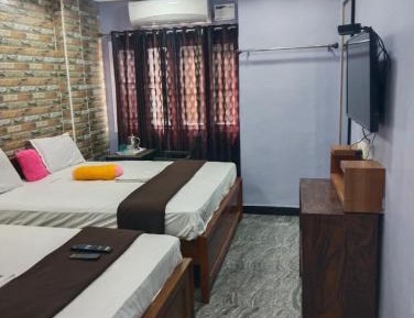 Deluxe Family Room
