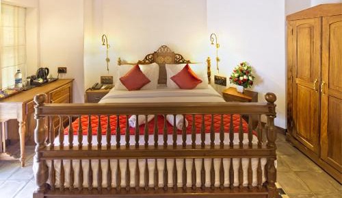Standard Queen Room