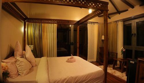 Suite with Hot Tub