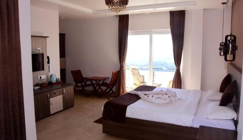 Superior King Room