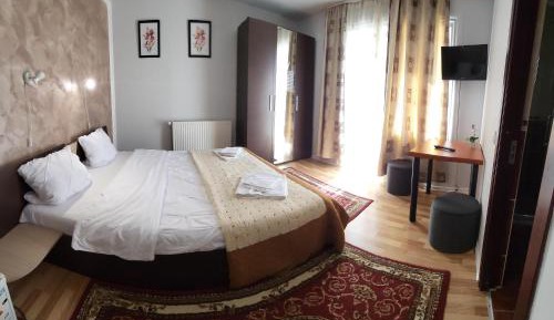 King Room with Mountain View