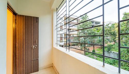 Superior One-Bedroom Apartment with Balcony