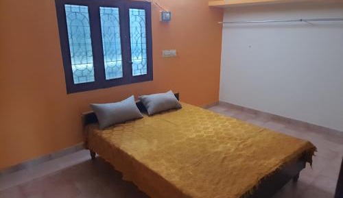 Deluxe Double Room (2 Adults + 1 Child)
