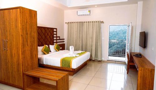 King Room with Balcony