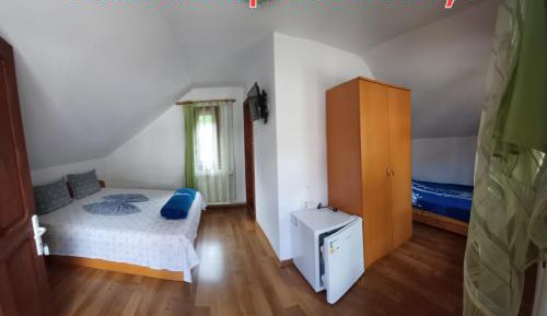 Economy Triple Room