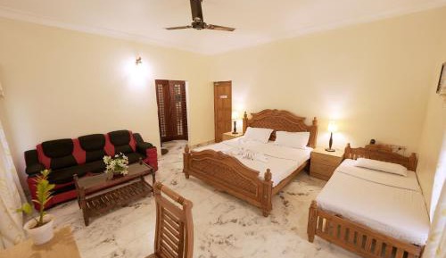Deluxe Family Room