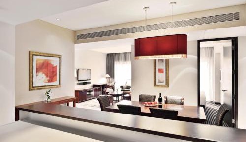Junior Executive Suite, 1 Bedroom Suite, 1 King, Balcony