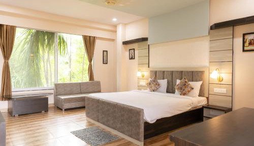 Deluxe Suite