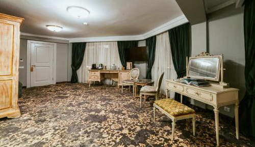 Premium King or Twin with SPA 