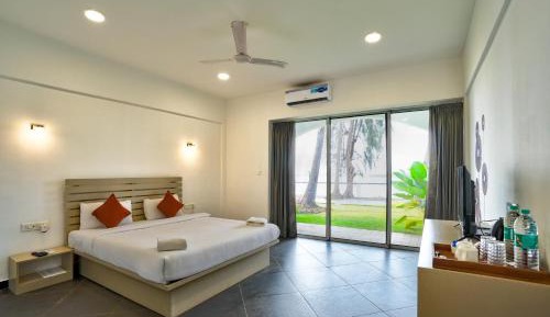 King Room with Garden View