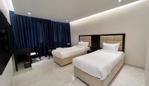 Double or Twin Room with City View