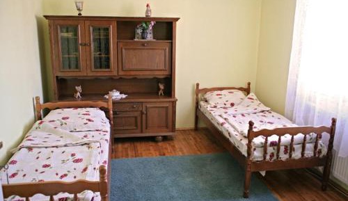 Twin Room with Shared Bathroom