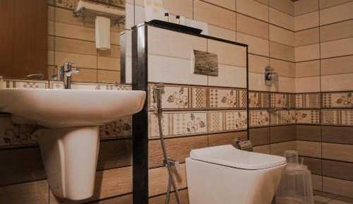 Majestic Ponmudi Dam View Room with 10% off on 1 session of 60 mins couple's Spa, Complimentary Hi-Tea, Early Check-In upto 2 hours (subject to availability)