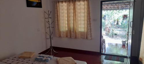Deluxe Double Room (2 Adults + 1 Child)