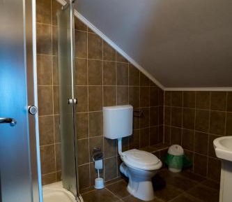 Basic Triple Room