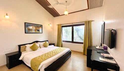 Suite with Garden View