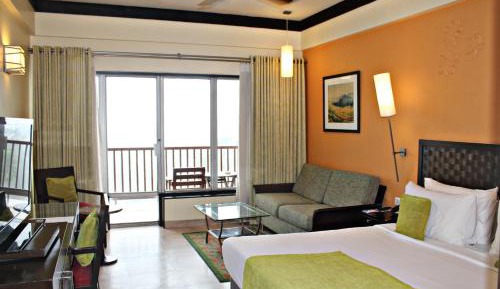 Classic Deluxe Twin with 20% off on Session on Spa , Food & Beverages and complimentary Access to Water Park Rides