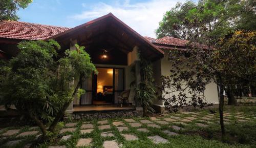 Deluxe Double Room (2 Adults + 1 Child)