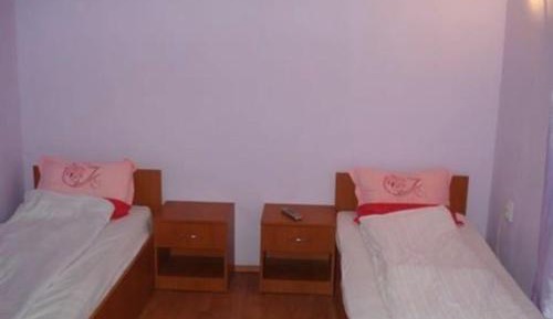 Double Room (1 Adult + 1 Child)