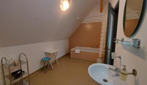 Double or Twin Room with Bathroom