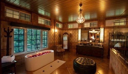 Grove View Suite with Free Dinner