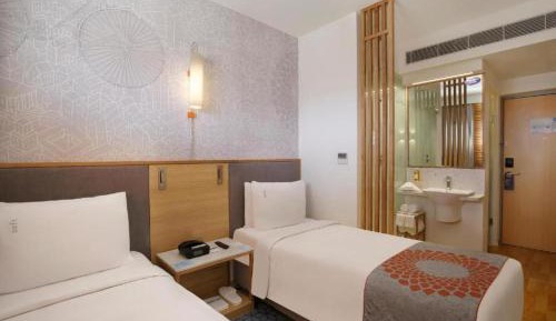 Executive Twin Room -  Complimentary Early Check-In by 1PM - Late Check-Out by 2PM (Subject to availability), 10% Discount on Laundry