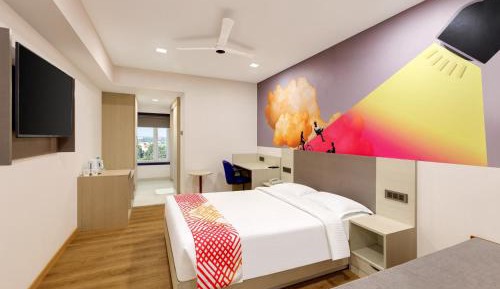 Luxe Queen Room