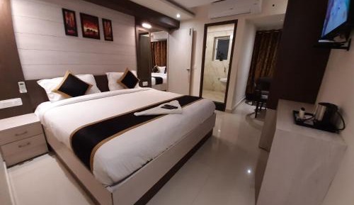 Deluxe Family Room