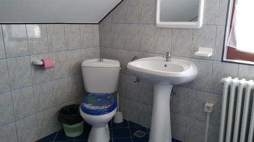 Triple Room with Bath