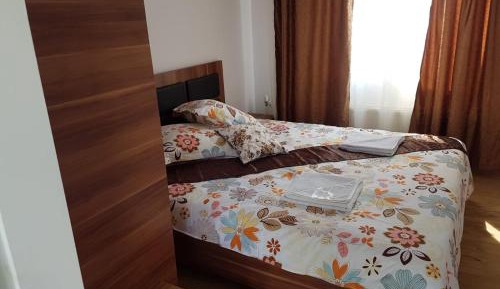 Queen Room with Pool View