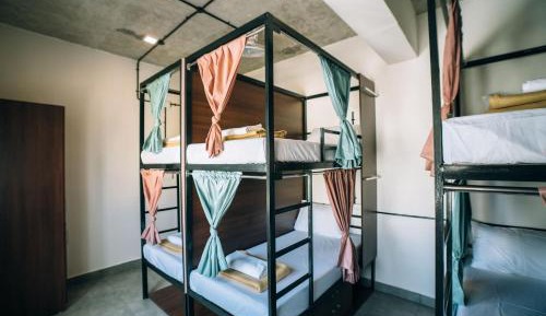 Single Bed in Male Dormitory Room with Shared Bathroom