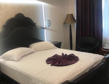 Queen Room