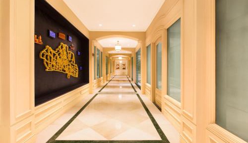 Colonial Room With One way Airport Transfer and More