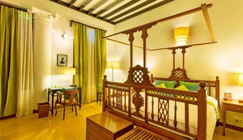Deluxe Room with Four Poster Bed -complimentary guided heritage walk (4:00 PM – 6:00 PM)