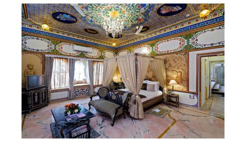 Royal Imperial Suite: Complimentary Hi Tea