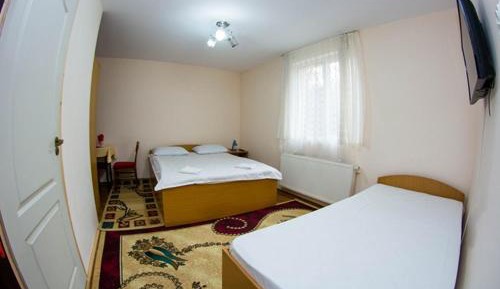Triple Room with Private Bathroom