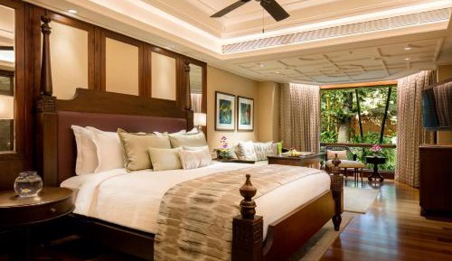 Luxury Grande Room Garden View King Bed