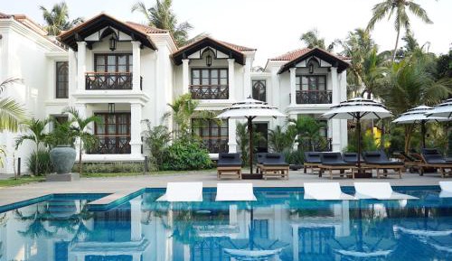 King Room with Pool View and balcony - 25% Discount on SPA and 10% on Food & Beverages