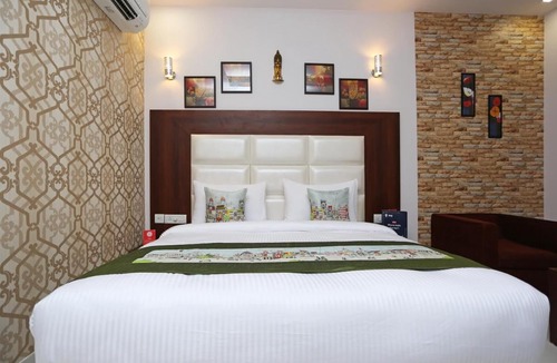Mahipalpur Hotel | Hotel Arch -Stunning Double Room Near Aerocity New Delhi