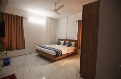 Kalyani Nagar Hotel | MH12 Services Luxury Room Kalyani Nagar