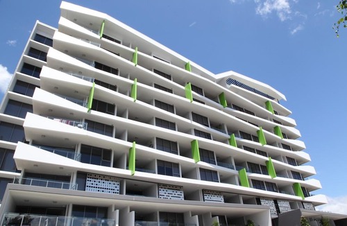 Bowen Hills Hotel | Code Apartments