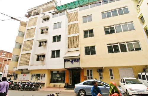 Sadashiv Peth Hotel | Hotel Suyash Deluxe
