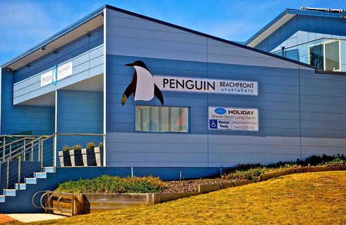 Penguin Hotel | Penguin Beachfront Apartments