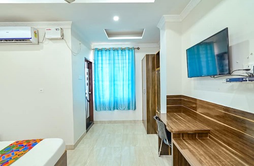 Hatigaon Hotel | Fabhotel Good Luck Residency