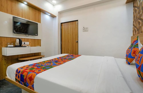 Wagholi Hotel | Via Stay Inn
