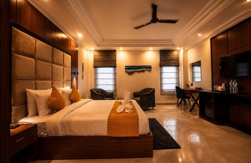 Pilerne Industrial Estates Hotel | HUE GUH The Porto Candolim