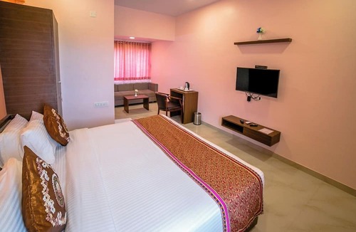 Koliyaak Hotel | Saanvi Resort Bhavnagar